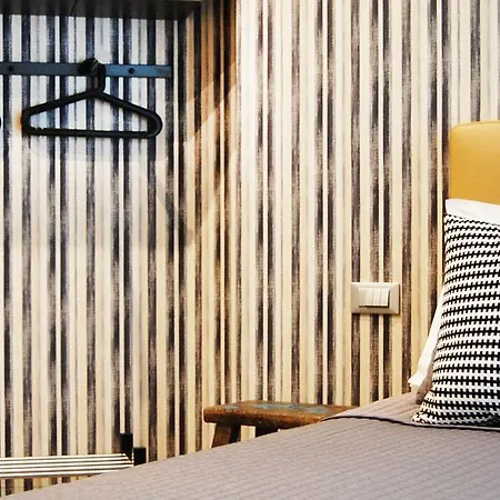 ゲストハウス セレンディピティ ルームズ ミラノ