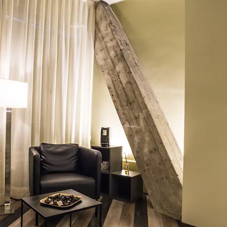 セレンディピティ ルームズ 4*