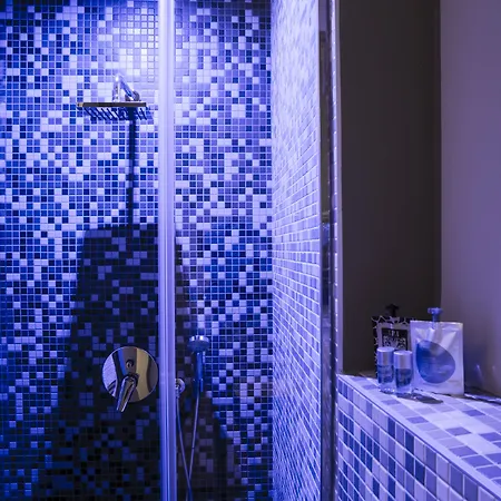 セレンディピティ ルームズ ゲストハウス